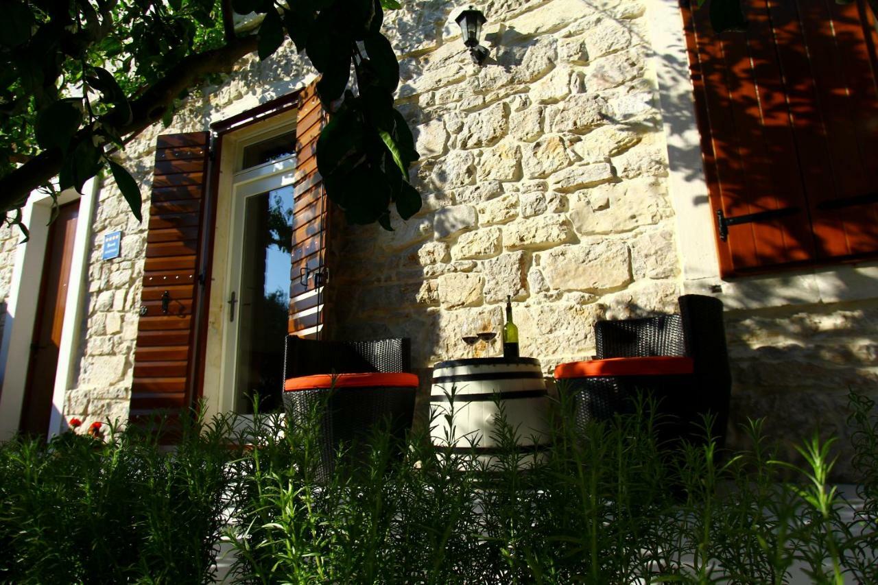 Old House Lejlighed Sveti Filip i Jakov Eksteriør billede